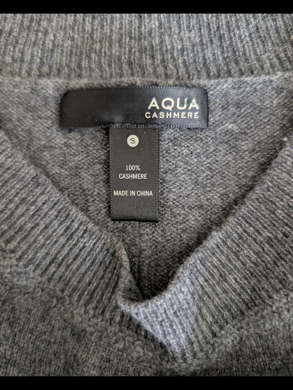 Aqua Womens Small 100% Cashmere Sweater Gray Classic Contemporary Minimalist - Picture 6 of 6